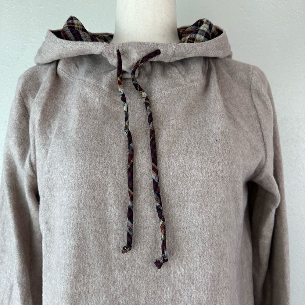 NWT Hem & Thread Women’s Sweatshirt - Picture 2 of 6